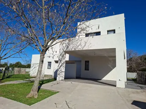 Bernardo de Irigoyen 700