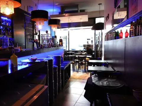 Local en Venta 80 años