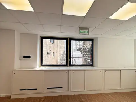 Oficina en Venta con 2 cocheras