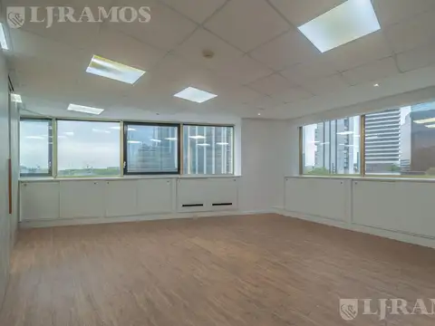 Oficina en Venta al Este