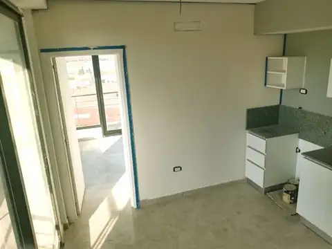 DEPARTAMENTO 2 AMBIENTES A ESTRENAR AL FRENTE. AV. HIPÓLITO YRIGOYEN 1300 AVELLANEDA