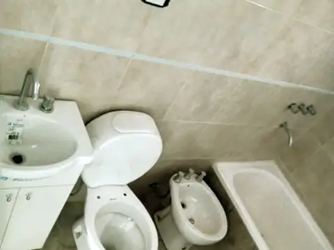 DEPARTAMENTO 2 AMBIENTES A ESTRENAR AL FRENTE. AV. HIPÓLITO YRIGOYEN 1300 AVELLANEDA