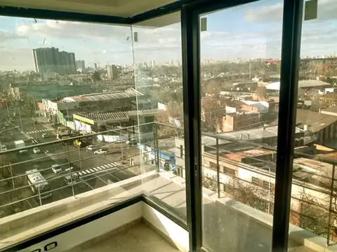 AV. HIPOLITO YRIGOYEN 1300