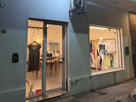 VENTA DE LOCAL CENTRICO LA PLATA Y JUJUY