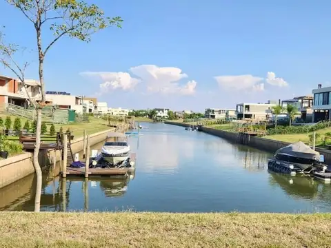 Lote al Río en Venta en El Yacht, Nordelta 100