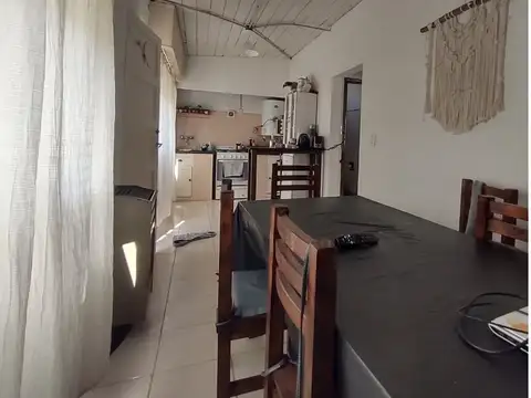 Casa 3 ambientes con 1 baño