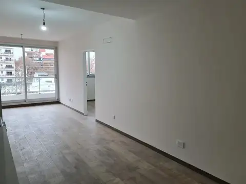 Castro Barros 1100, Piso 5