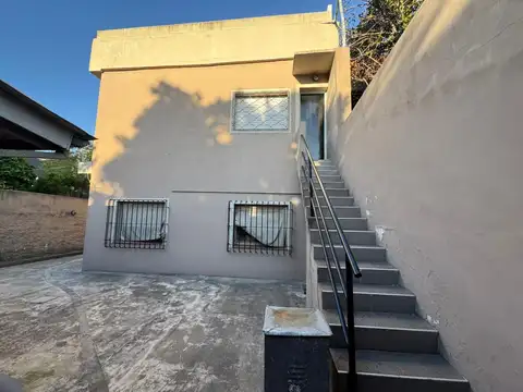 Depto Tipo Casa en Alquiler en Don Torcuato, $ 700.000