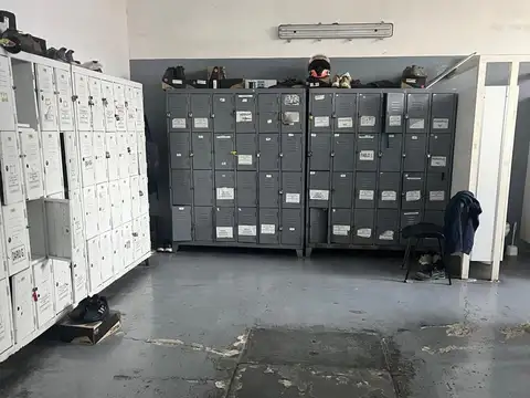 ALQUILER DE EDIFICIO EN BLOCK DE 4,636 M2 EN PARQUE PATRICIOS