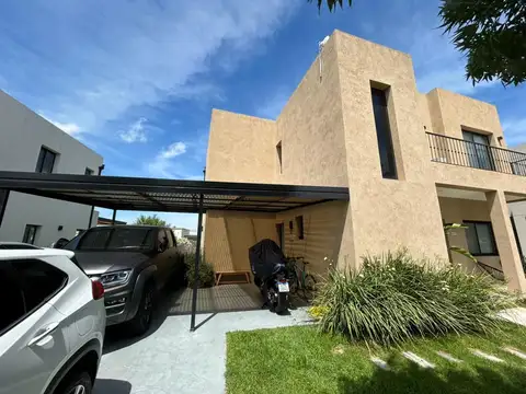 Barrio Privado Santo Tomás, Pilar