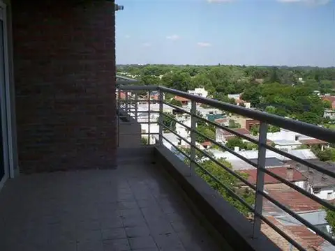 César Díaz 570, 9º C, Escobar