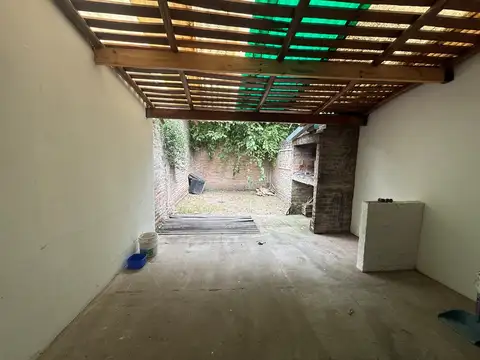 Casa en Alquiler con 1 cochera