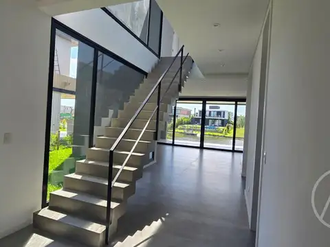 Casa en Venta en Nordelta Carpinchos, USD 950.000