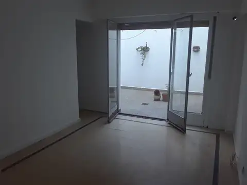 ACOYTE 1300, Piso PB