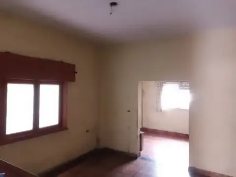 CASA LOTE PROPIO 4 AMBIENTES A REFACCIONAR EN VILLA MADERO
