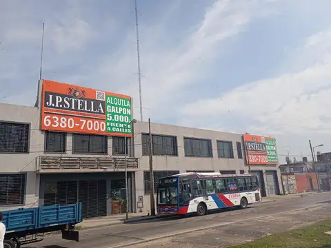 Depósito Comercial 5000 m² con frente a 4 calles - Lomas Del Mirador