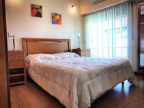 Piso de categoría 5 ambientes con dependencia