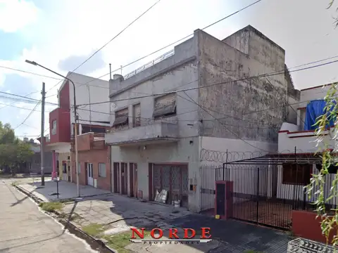 VENTA • CASA • TERRENO • CIUDADELA • 6 AMBIENTES •  MULTIFAMILIAR