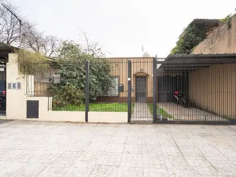 VENTA CASA 6 AMB. COCH. LOTE PROPIO