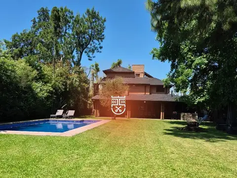 Excelente casa en Santa María de Tigre con amarra.