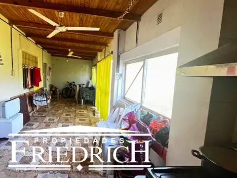 Casa en Venta con 1 cochera
