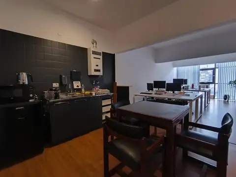 Oficina 2 ambientes con 1 baño