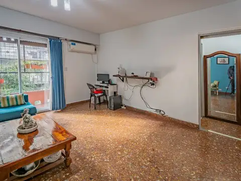 Depto Tipo Casa 4 ambientes con 2 baños