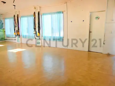 VENTA DE CASA 4 AMBIENTES CON LOCAL