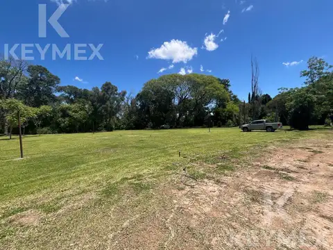 Lote en venta en barrio cerrado en Villa Elisa
