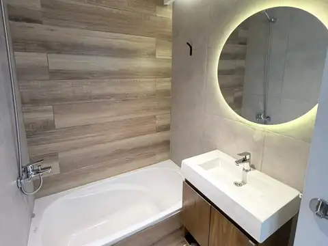 MONOAMBIENTE. SEMI ESTRENAR. AL FRENTE. QUINCHO. EXCELENTE CALIDAD.