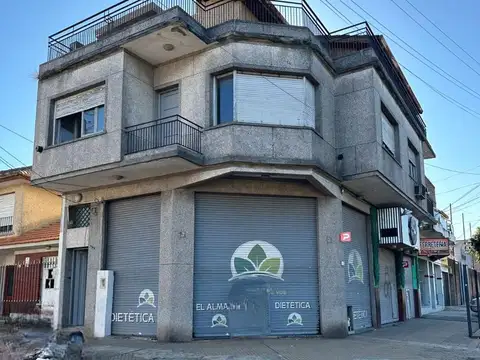 VENTA EN BLOQUE CASA MAS LOCALES EN QUILMES