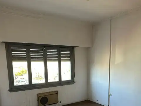 LISANDRO DE LA TORRE  al 700