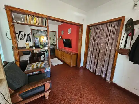 Casa 4 ambientes con 1 baño