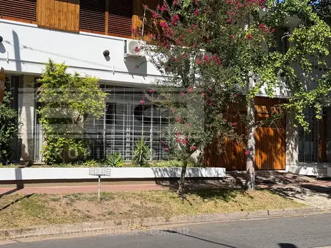 Casa en Alquiler en Martinez Vias / Libertador, $ 2.400.000