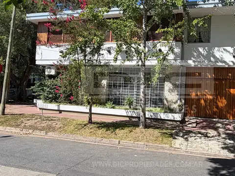 Casa en Alquiler de 3 dormitorios