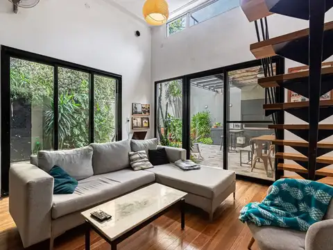 HERMOSO PH RECICLADO, CON PISCINA, PATIO, TERRAZA, PARRILLA (Y LOCAL PROPIO)