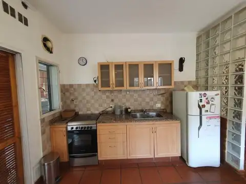 CASA PH FRENTE 3 AMB CON GARAGE Y FONDO MARTIN CORONADO