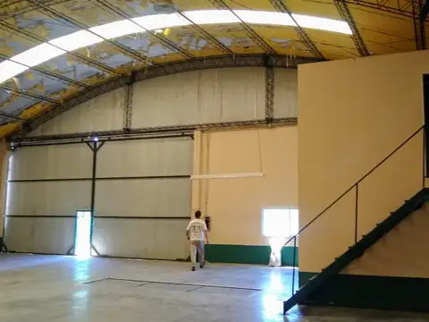 Galpon parabolico de 350 mts cubiertos a 200 mts de Ruta 41