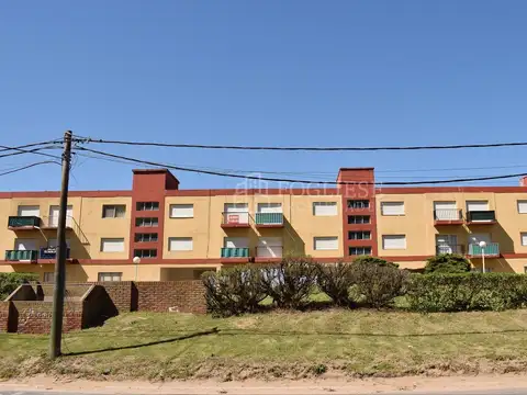 Departamento en planta baja con acceso directo a la playa