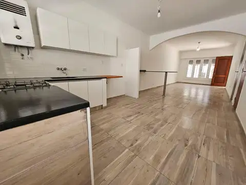 Depto Tipo Casa 3 ambientes con 1 baño