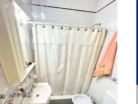 PH en venta - 2 Dormitorios 1 Baño - 75Mts2 - Lanús