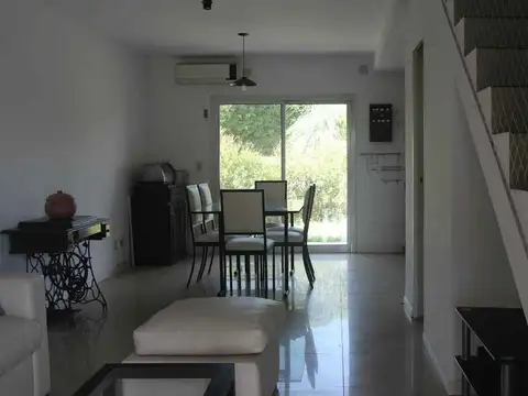 Triplex 4 amb en Condominio Alto del Molino