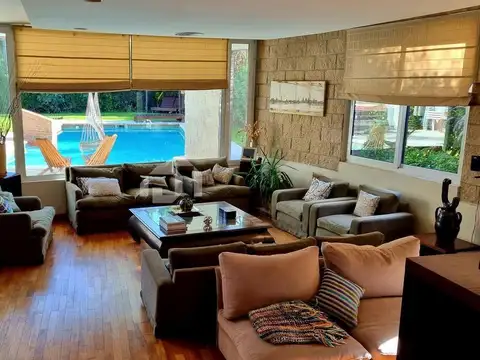 Casa en Alquiler en Saint Matthews, USD 2.800