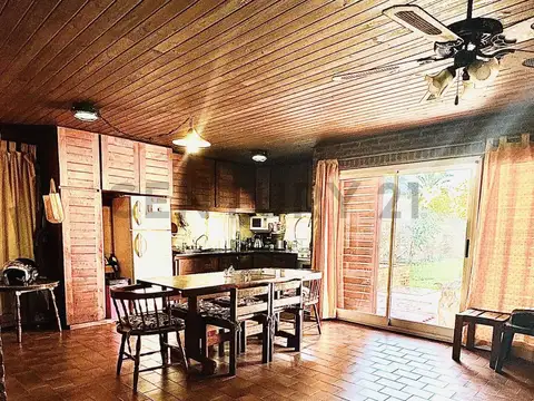 CASA EN VENTA 3 DORMITORIOS - CALLE 117 e/ 523 y 524