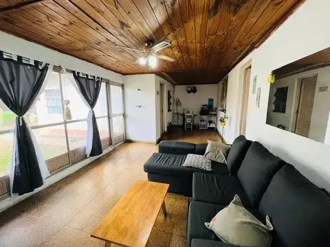 CASA 3 AMBIENTES VENTA PARQUE LLAVALLOL