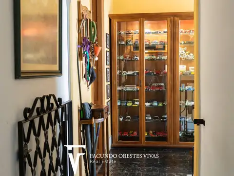 VENTA-CASA-SIETE AMBIENTES-PARRILLA-VESTIDOR-QUINCHO-PARQUE PATRICIOS