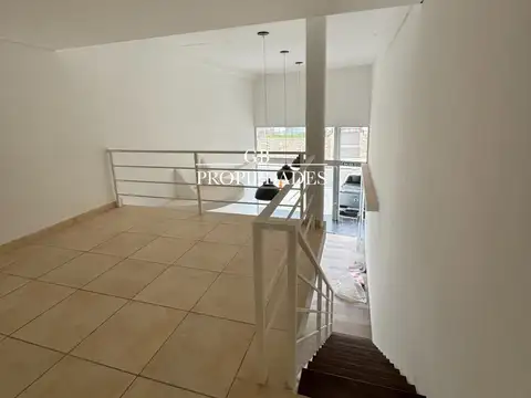 Local en Alquiler en Complejo 46 Plaza, $ 820.000