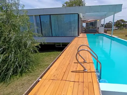 Hermosa casa 5 ambientes en Barrancas de San benito