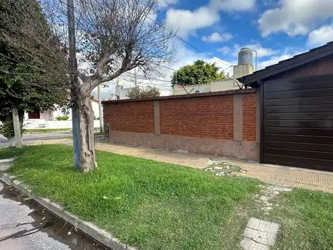 Venta casa 4 amb. Hurlingham