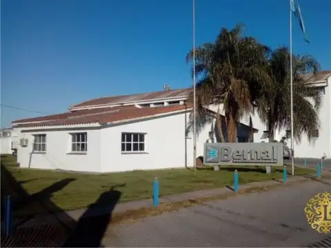 VENDO GALPÓN C/AMPLIO TERRENO - Único en Santo Tomé